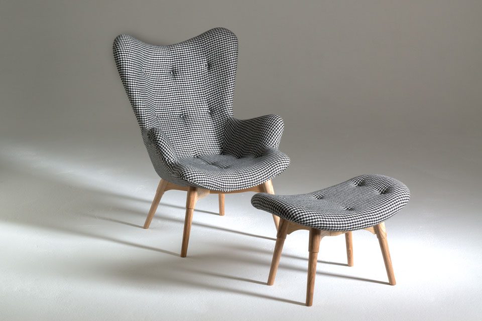 R160 Contour Armchair1