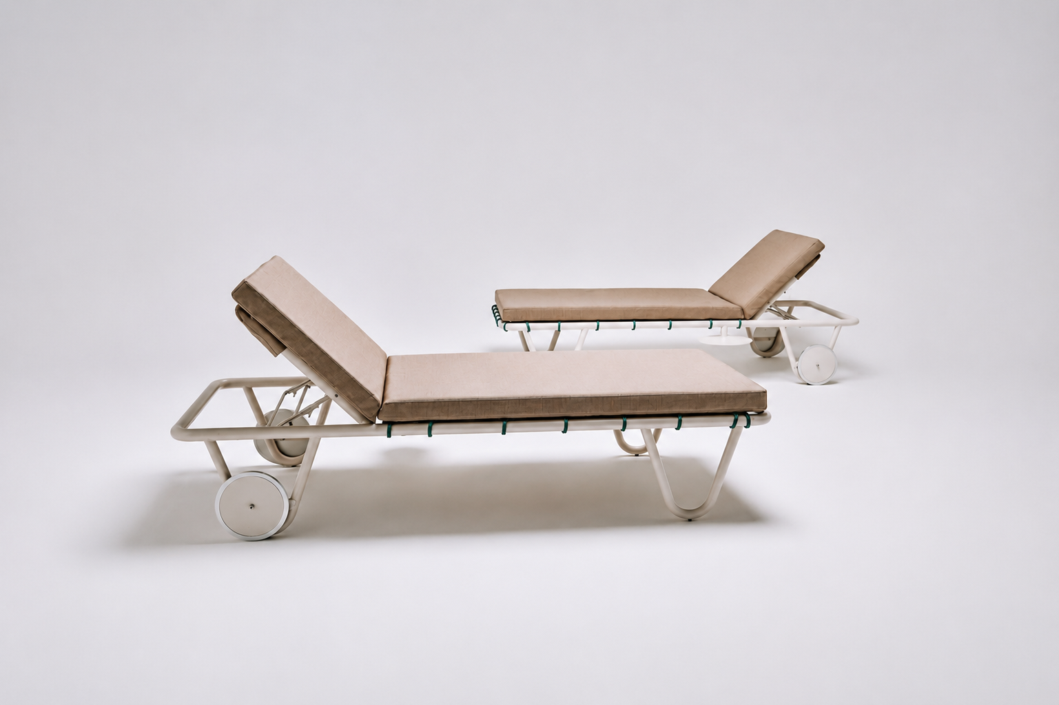 Palm Springs Sunlounger