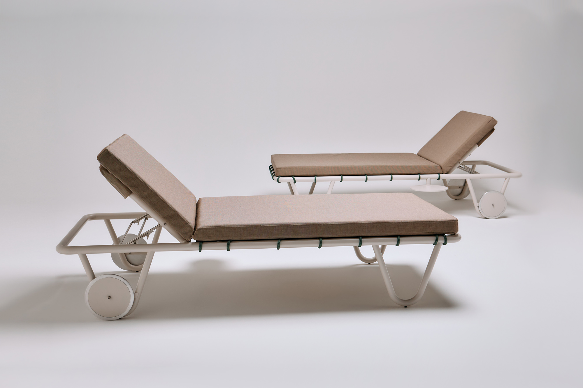 Palm Springs Sunlounger