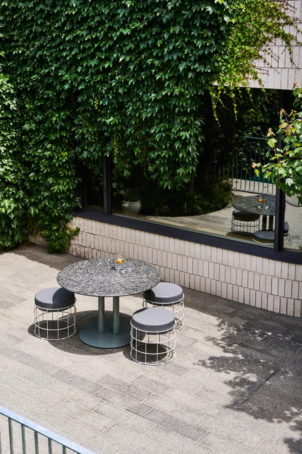 Ellis ottoman & pillar outdoor dining table