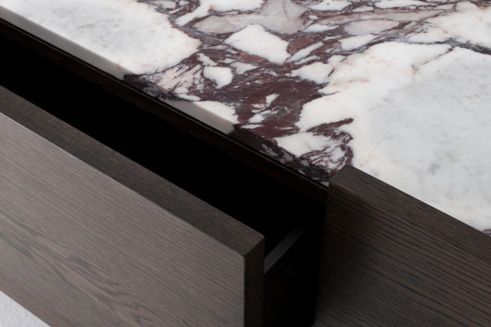 RONNIE 1350L stone insert detail 3