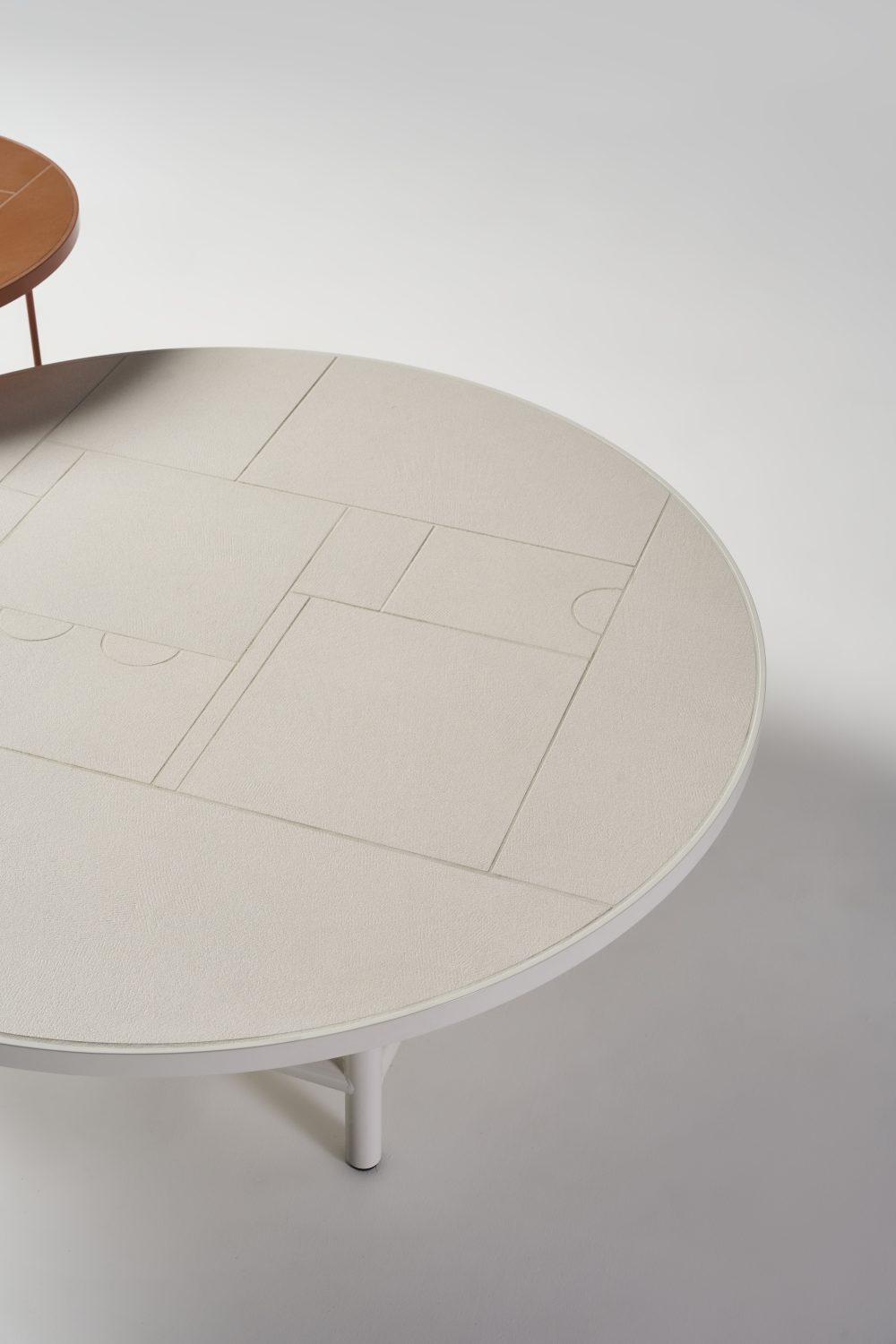 white anchor ceramic coffee table detail 2