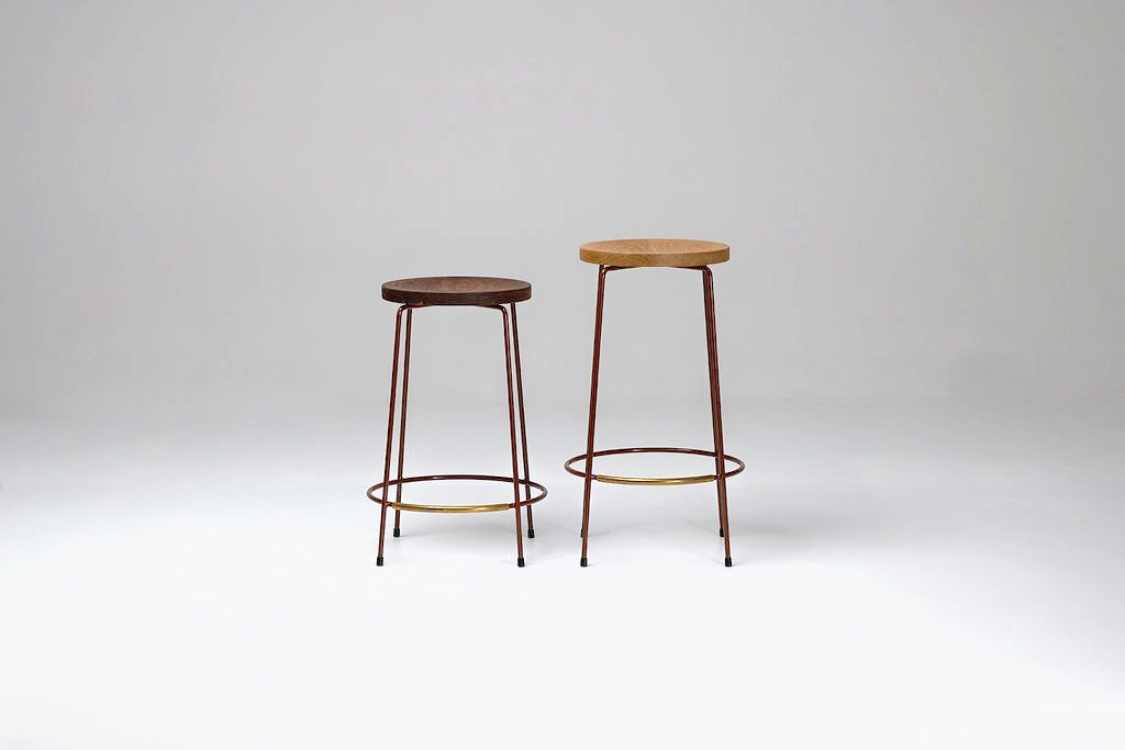 Grazia Co studio shot iva timber seat earth powdercoat 1