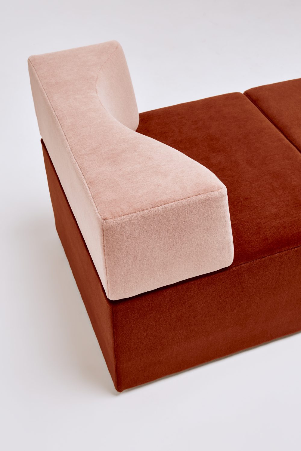 graziaco souffle sofa alpaca velvet detail 2