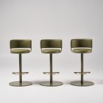 diiva pedestal stool mangrove pc and moss leather upholstery