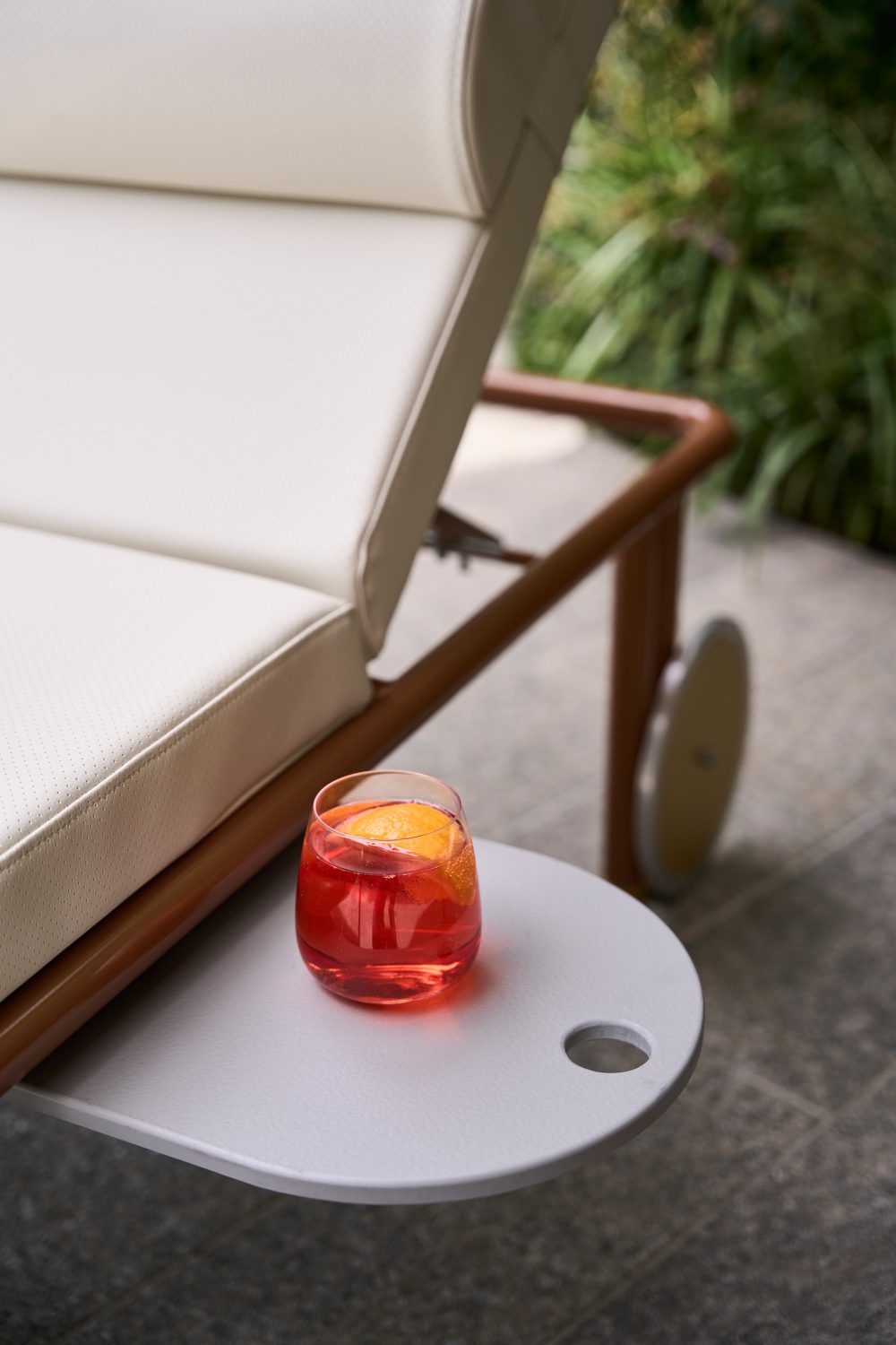 Salina Sun lounger tray detail