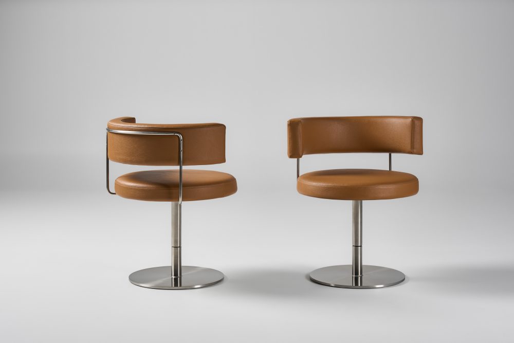 Big Diiva Pedestal Swivel chair