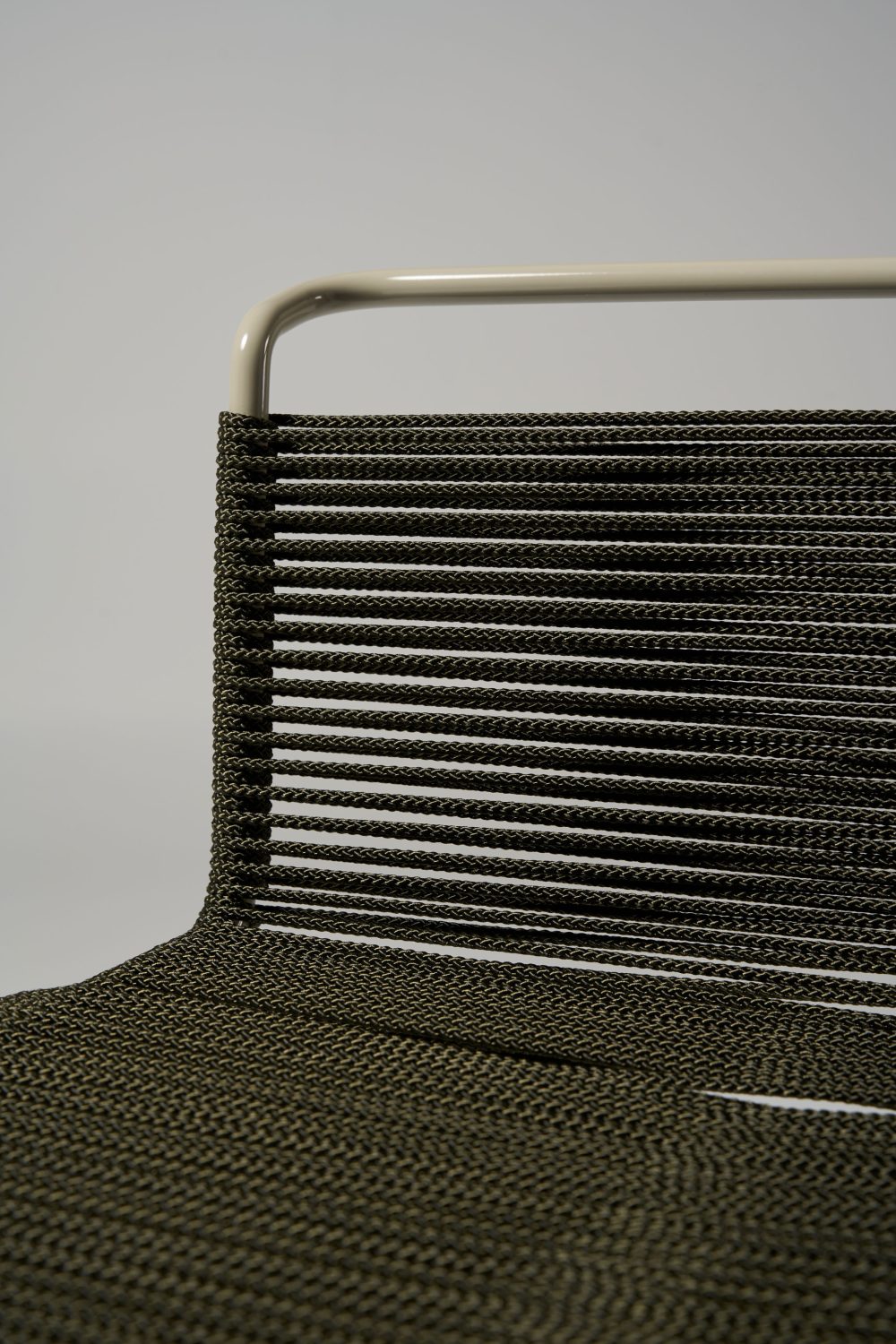 Meadmore Corded Stool 1952 with Back pebble grey PC with olive green rope (3)