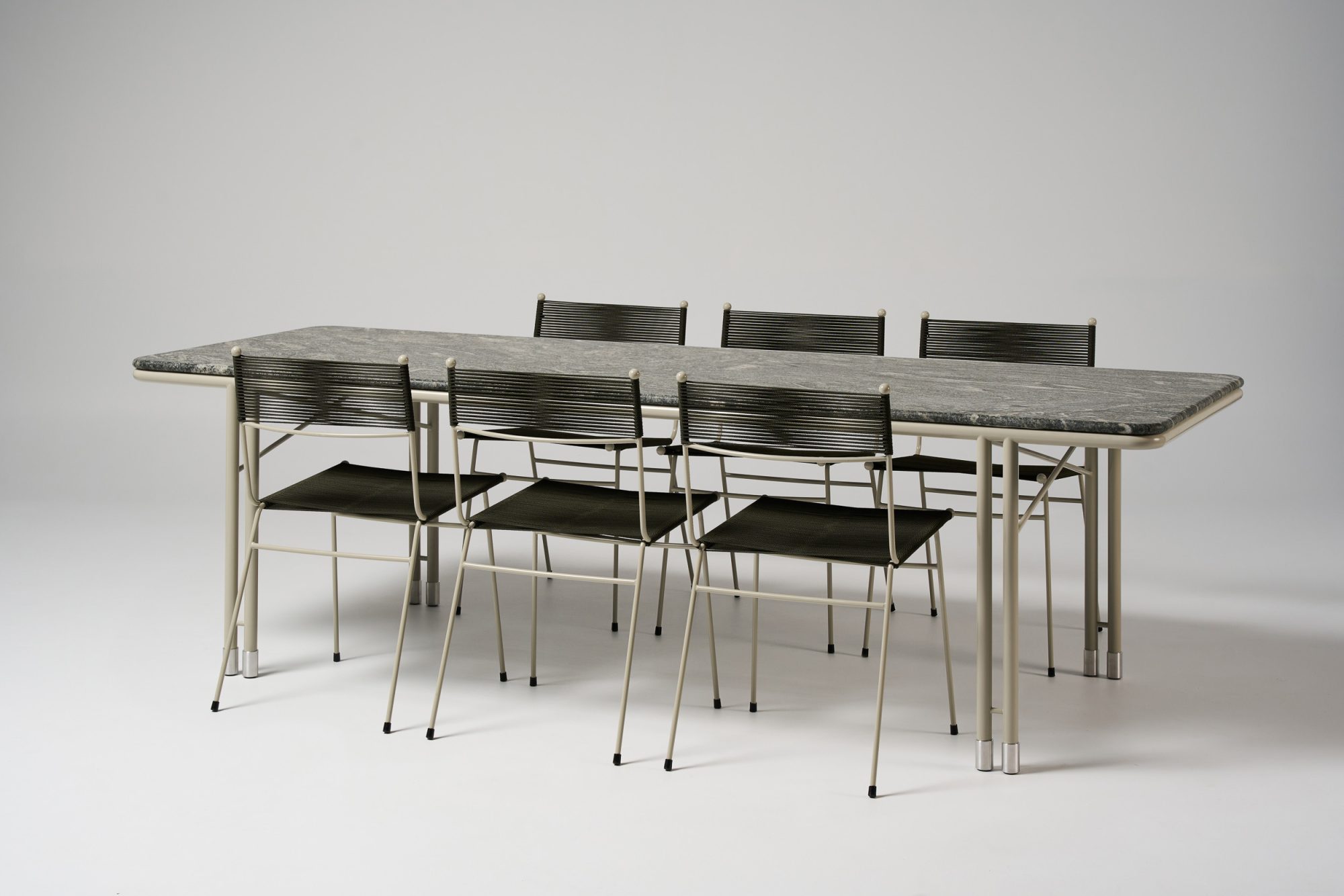 Salina Table Drift PC with Meadmore Chair